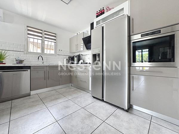 Agréable Maison 4 pièce(s) 97 m2 avec piscine