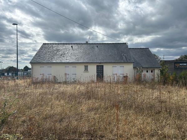 EXCLUSIVITE ZAMBON ENTREPRISES - MAYENNE - MAISON À RÉHABILITER - TERRAIN D'ENVIRON 1 000 M² , Mayenne