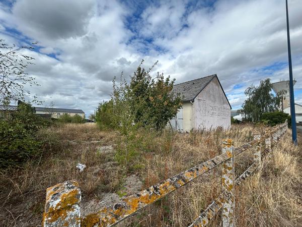 EXCLUSIVITE ZAMBON ENTREPRISES - MAYENNE - MAISON À RÉHABILITER - TERRAIN D'ENVIRON 1 000 M² , Mayenne