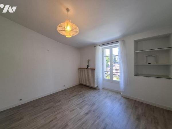 Ensemble immobilier à usage professionnel ou d'habitation: Proximité Gare