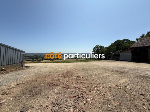 Vente Corps de ferme60 m² - 3 Pièces - SAINT PIERRE LES ETIEUX (18210)