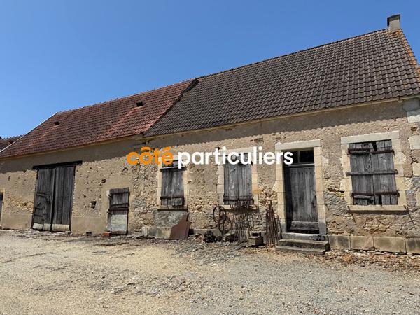Vente Corps de ferme60 m² - 3 Pièces - SAINT PIERRE LES ETIEUX (18210)