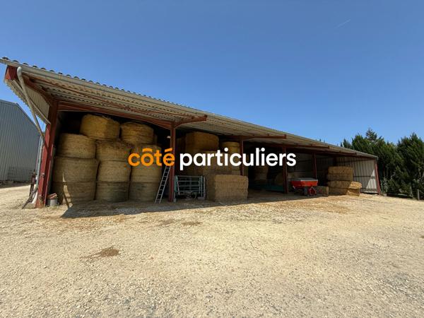 Vente Corps de ferme60 m² - 3 Pièces - SAINT PIERRE LES ETIEUX (18210)