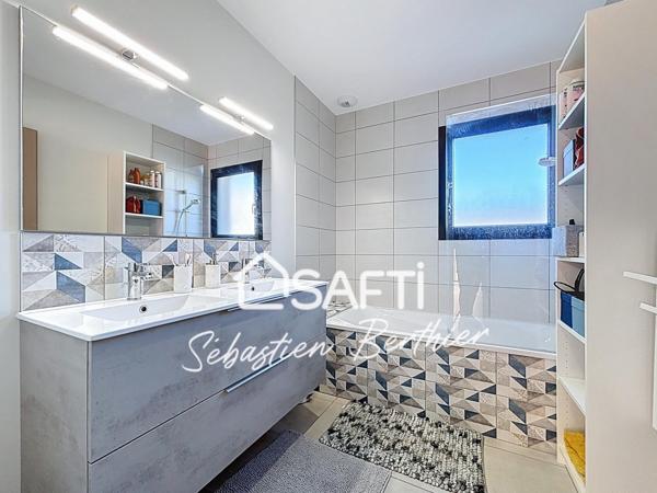 Villa contemporaine de 2023 – 140 m² habitables – Terrain 732 m² avec piscine – 5 min de Lavaur