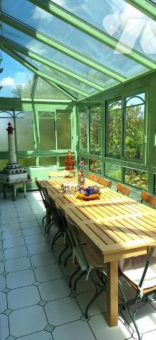 VIC-FEZENSAC maison de ville à jardin et piscine