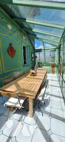 VIC-FEZENSAC maison de ville à jardin et piscine