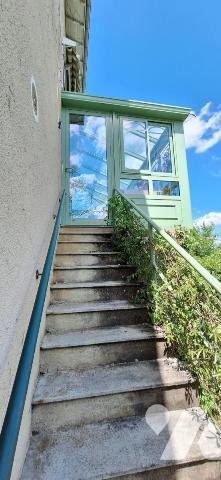 VIC-FEZENSAC maison de ville à jardin et piscine