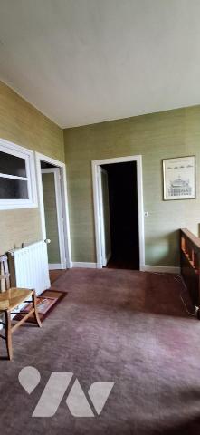 VIC-FEZENSAC maison de ville à jardin et piscine