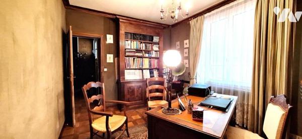 VIC-FEZENSAC maison de ville à jardin et piscine