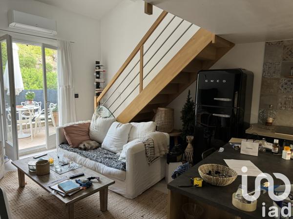 Appartement 3 pièces de 56 m² à Saint-Cyr-sur-Mer (83270)