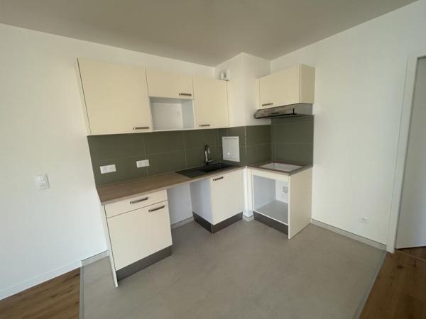 Location Appartement 87.01 m² - Pontoise 95300