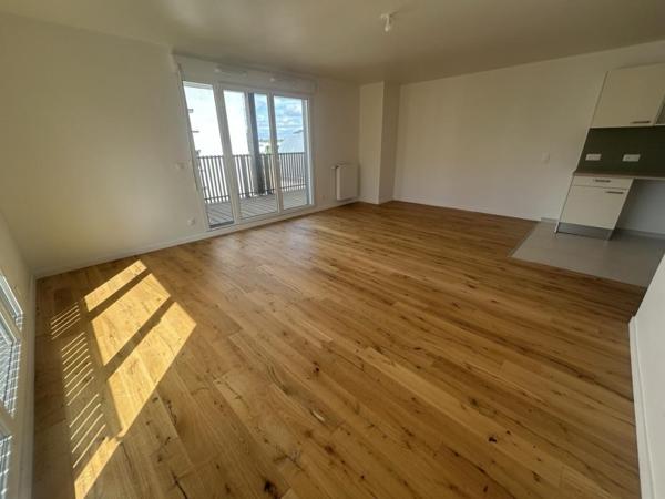 Location Appartement 87.01 m² - Pontoise 95300