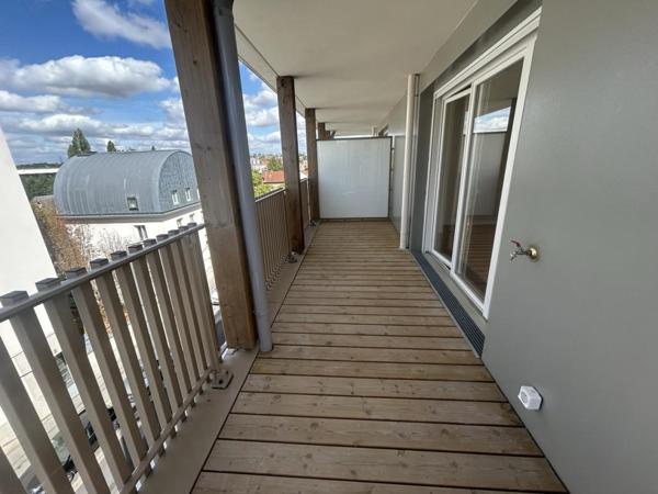 Location Appartement 87.01 m² - Pontoise 95300