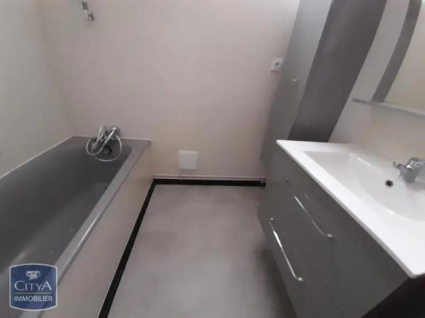 Appartement à louer 2 pièces 44.94m² Agen (47000)