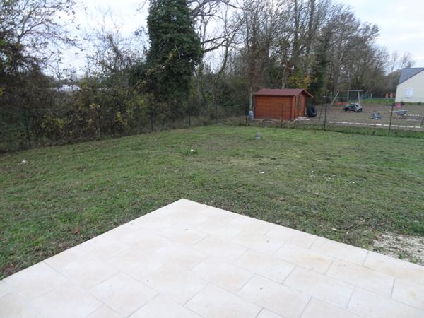 Charmante maison de 3 pièces avec jardin clos situé à BAUGY