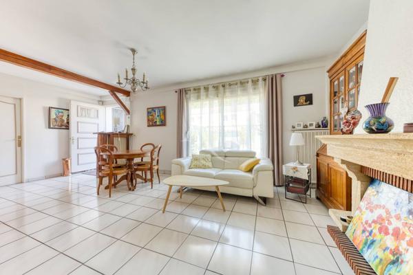 Appartement Emerainville 4 pièce(s) 82.2 m2