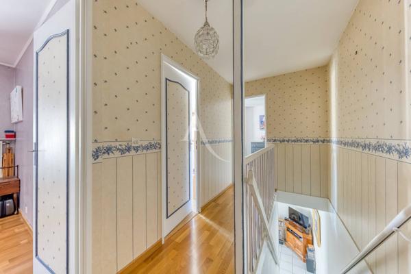 Appartement Emerainville 4 pièce(s) 82.2 m2
