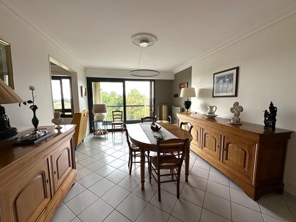 Appartement 4 pièces 2 chambres quartier Bernadière-Bellevue à Saint-Herblain. Balcon,