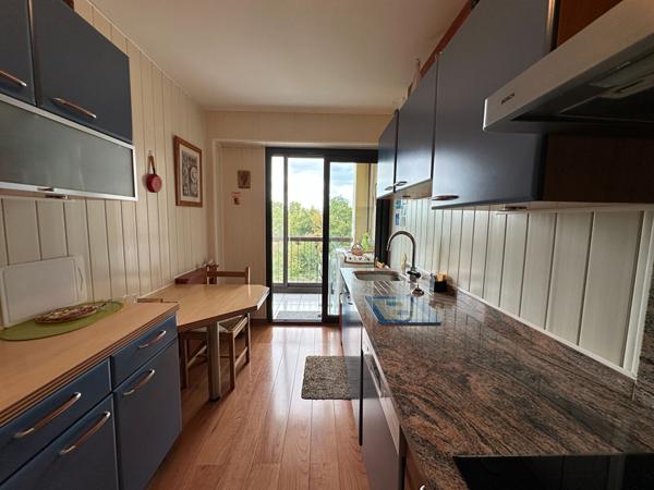 Appartement 4 pièces 2 chambres quartier Bernadière-Bellevue à Saint-Herblain. Balcon,