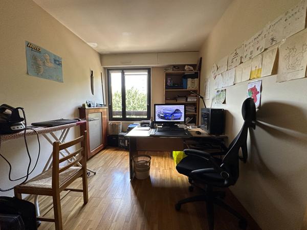 Appartement 4 pièces 2 chambres quartier Bernadière-Bellevue à Saint-Herblain. Balcon,