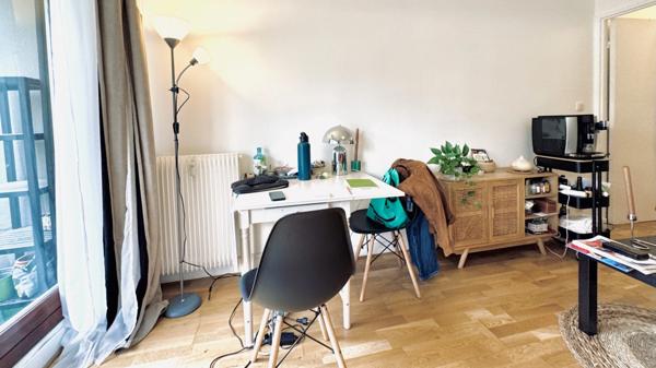 Paris 20e – Studio 28 m² environ – Balcon – 2e étage - vendu loué