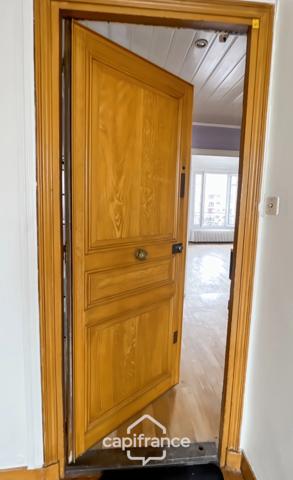 FONTENAY-SOUS-BOIS AUX PORTES DE VINCENNES – 50,45 m² – 260 000 € HAI – DERNIER ÉTAGE – CHARME DE L’ANCIEN