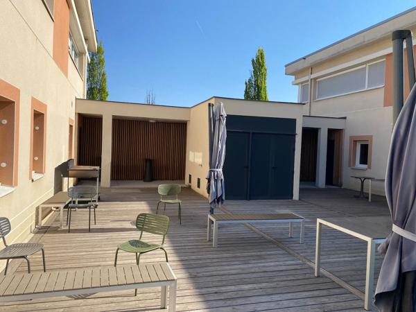 À LOUER : Bureaux de 100 m² à Andrezieux-Bouthéon