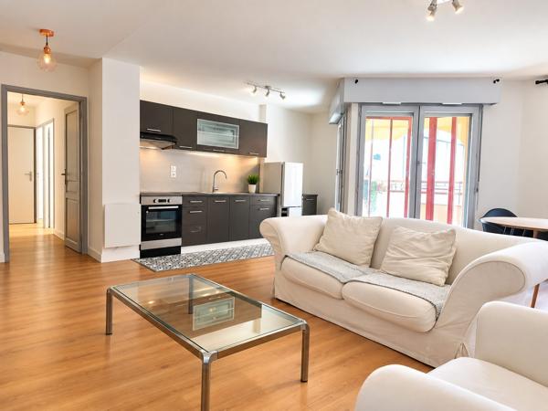 À proximité immédiate de Genève – T3 avec terrasse et gara