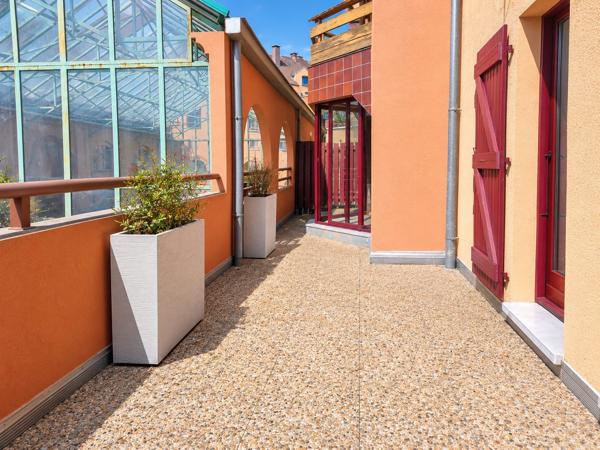 À proximité immédiate de Genève – T3 avec terrasse et gara