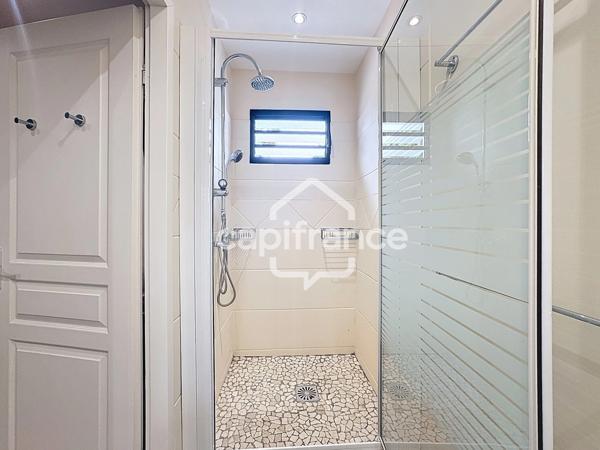 Villa de standing 4 CH avec piscine – Domaine sécurisé – Petit-Bourg