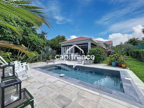 Villa de standing 4 CH avec piscine – Domaine sécurisé – Petit-Bourg