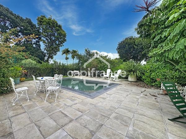Villa de standing 4 CH avec piscine – Domaine sécurisé – Petit-Bourg