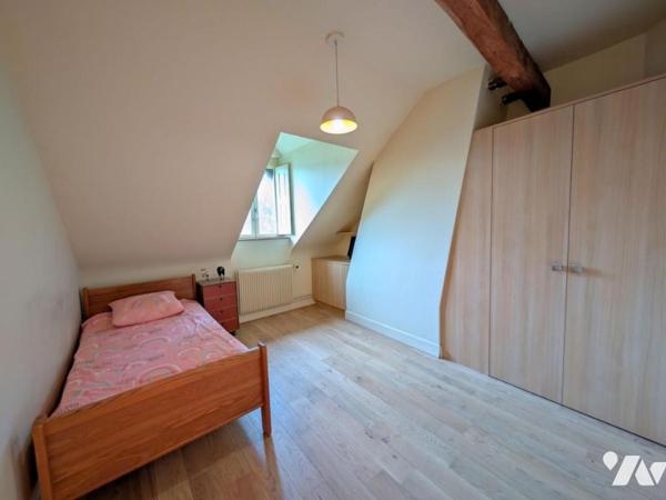 Propriété d'env. 209m² - 5-6 chambres - Possibilité activ. Lib