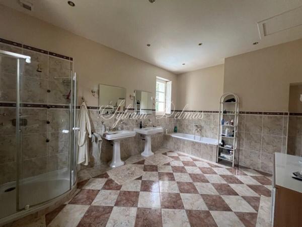 Maison à vendre 16 pièces proche de TOURS (37)