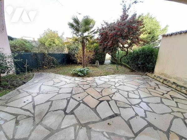 POITIERS, pavillon des années 70 à rénover et 10 minutes du Centre-ville