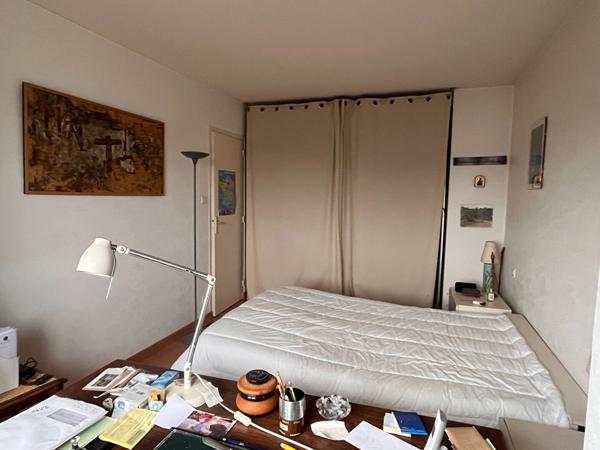 Appartement 5 pièces lumineux au dernier étage à vendre à Saumur centre