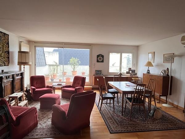 Appartement 5 pièces lumineux au dernier étage à vendre à Saumur centre
