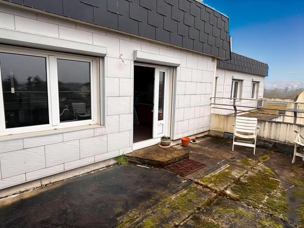 Appartement 5 pièces lumineux au dernier étage à vendre à Saumur centre