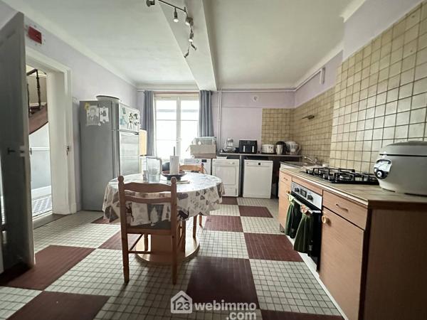 Maison 218 m² à Crépy 02870