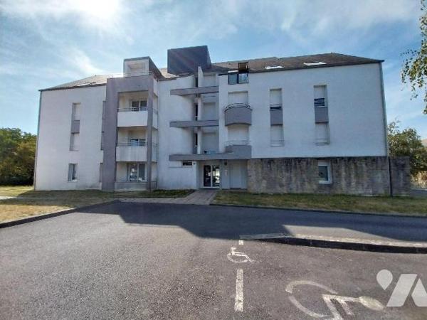 CHATEAUBOURG. Dans résidence "Le Clos ST PIERRE" de 1997, appartement de type studio de 25.98 m...