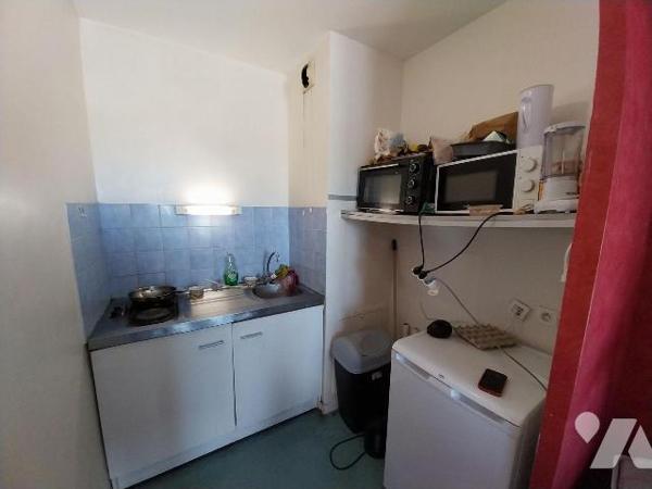 CHATEAUBOURG. Dans résidence "Le Clos ST PIERRE" de 1997, appartement de type studio de 25.98 m...