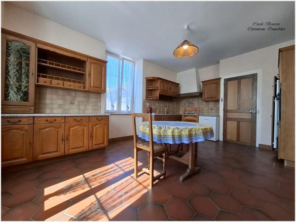 À VENDRE – Maison individuelle 6 pièces avec de beaux volumes et grenier aménageable à Châtenois (88)