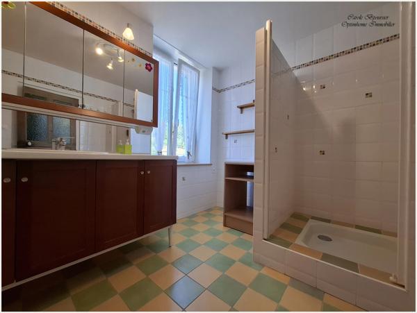 À VENDRE – Maison individuelle 6 pièces avec de beaux volumes et grenier aménageable à Châtenois (88)