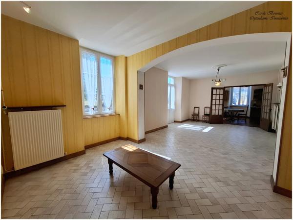 À VENDRE – Maison individuelle 6 pièces avec de beaux volumes et grenier aménageable à Châtenois (88)