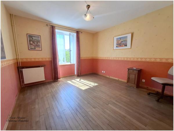À VENDRE – Maison individuelle 6 pièces avec de beaux volumes et grenier aménageable à Châtenois (88)