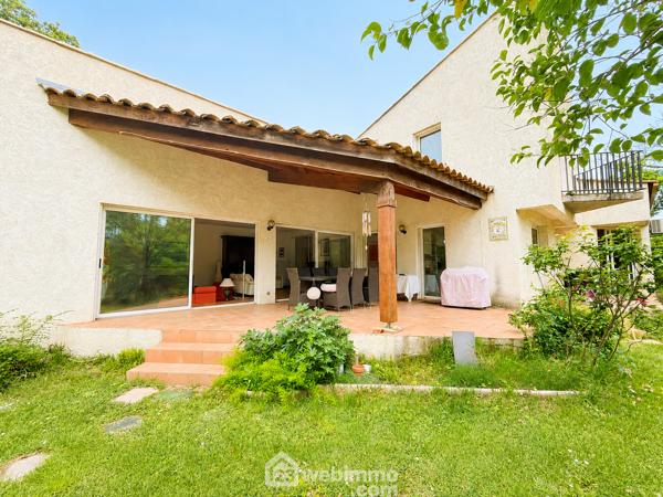 Villas 220 m² à Saint-Aunès 34130