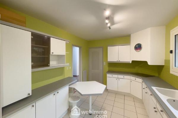 Villas 220 m² à Saint-Aunès 34130