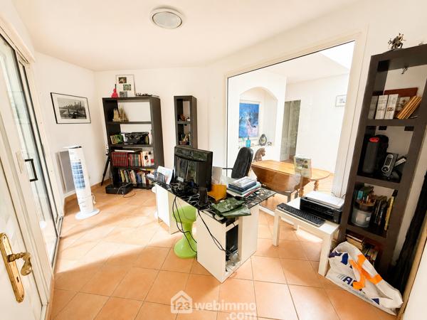 Villas 220 m² à Saint-Aunès 34130