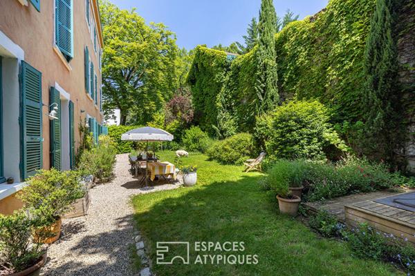Appartement de plein pied avec jardin dans une ancienne bâtisse