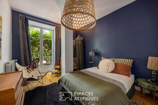 Appartement de plein pied avec jardin dans une ancienne bâtisse